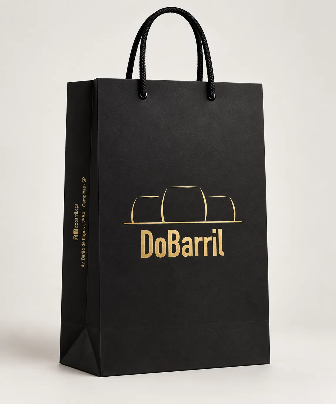 Imagem de referência: composição minimalista e leitura acessível em arte para sacolas de papel