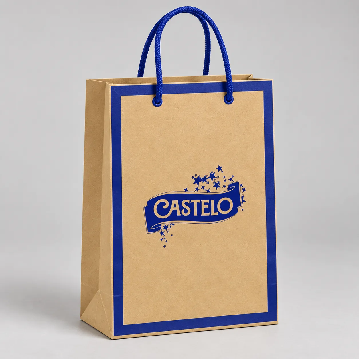 Imagem de referência: papel kraft em sacolas: posicionamento premium