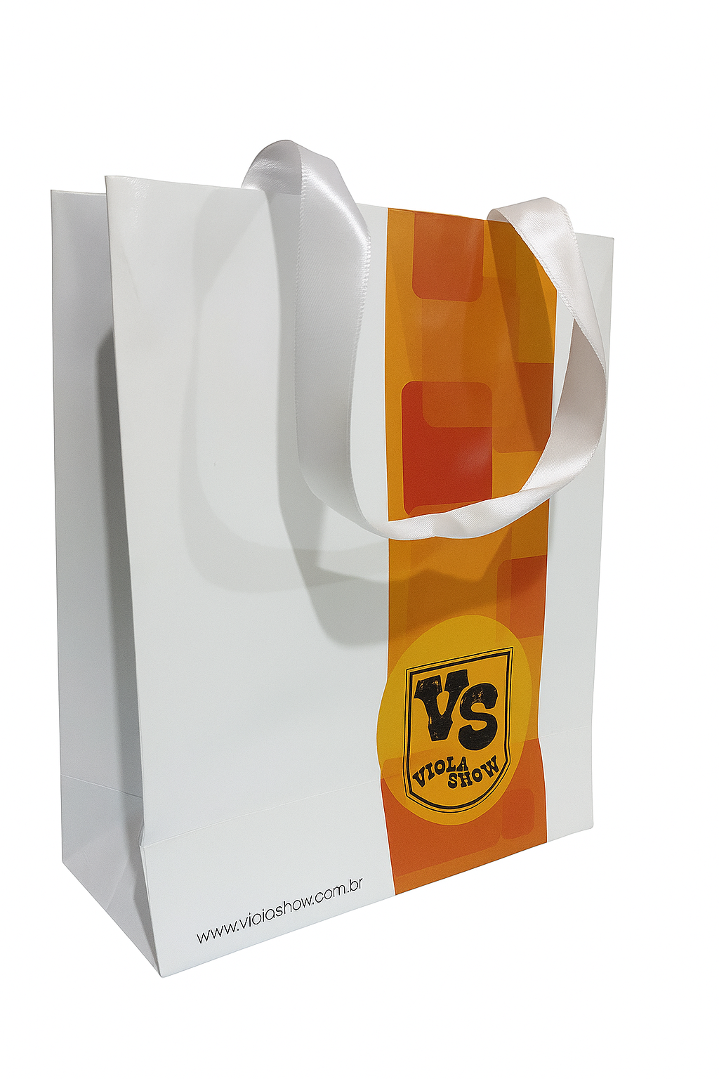 Imagem de referência: reutilização de sacolas de papel para ações de pós-venda