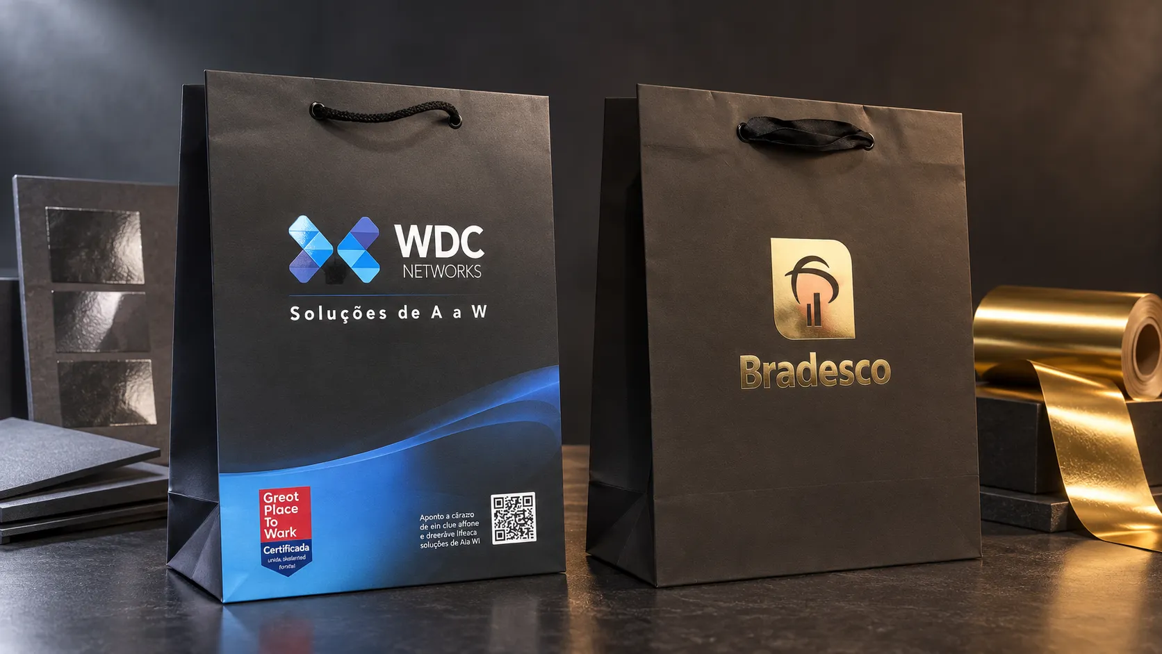 Imagem de referência: sacolas de papel para o dia das mães, com foco em visibilidade da marca